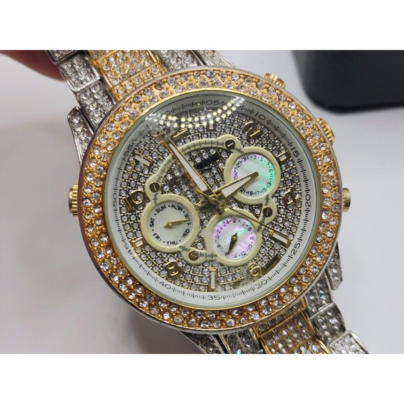 Akribos XXIV Watch AK766TTG Encrusted Lady's Watch With Case And Papers - Picture 15 of 16